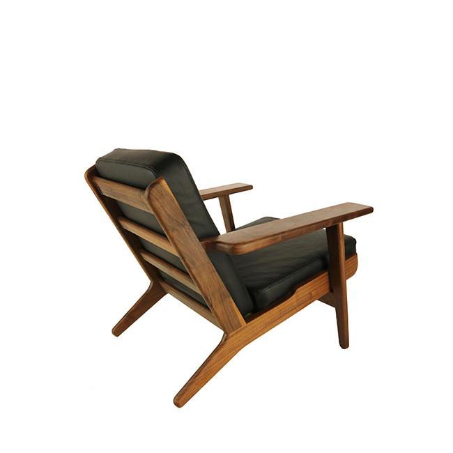 brown leather modern lounge chair